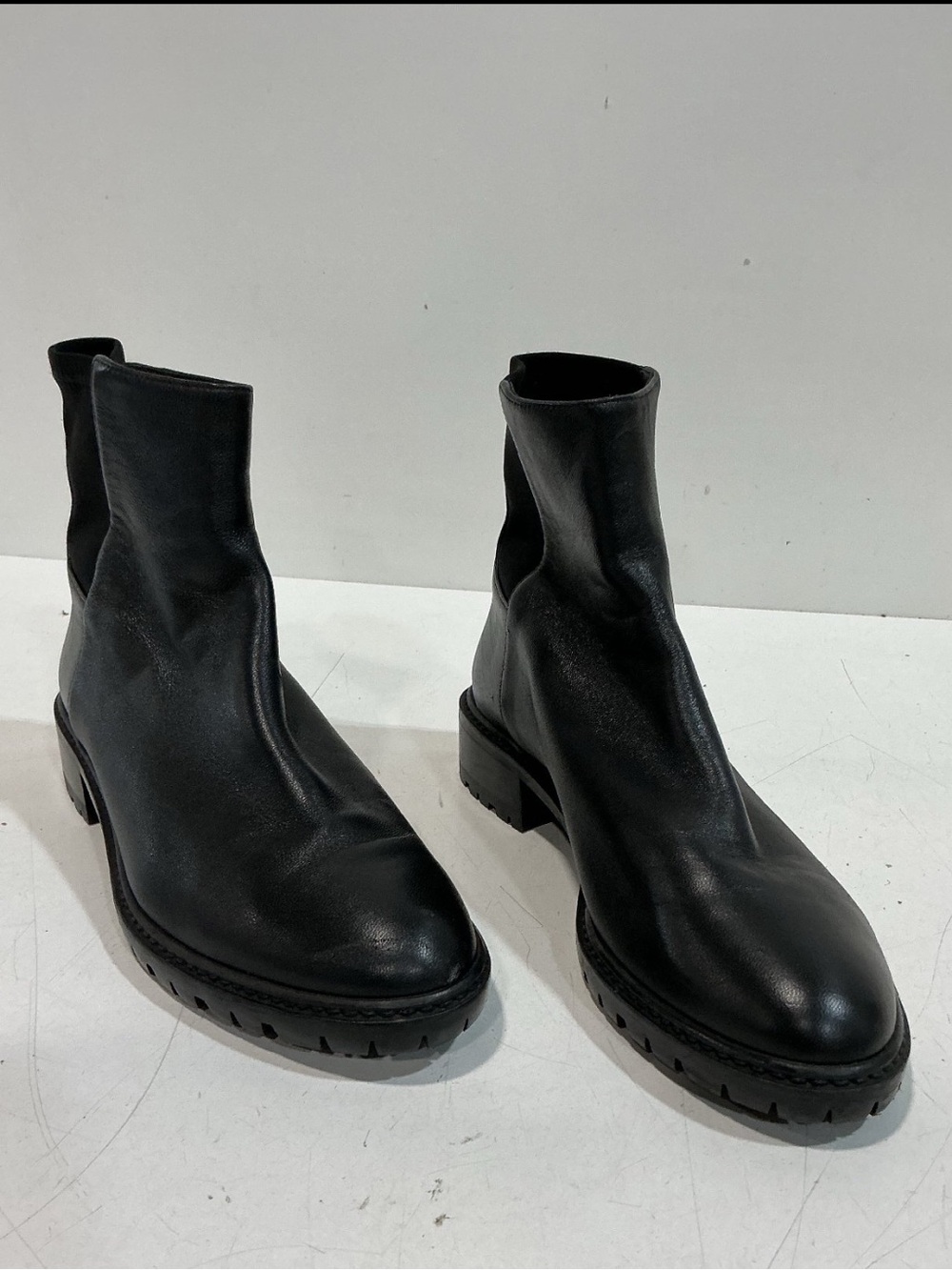 Women’s Stuart Weitzman Black Leather Chelsea Ankle Boots Size 6B